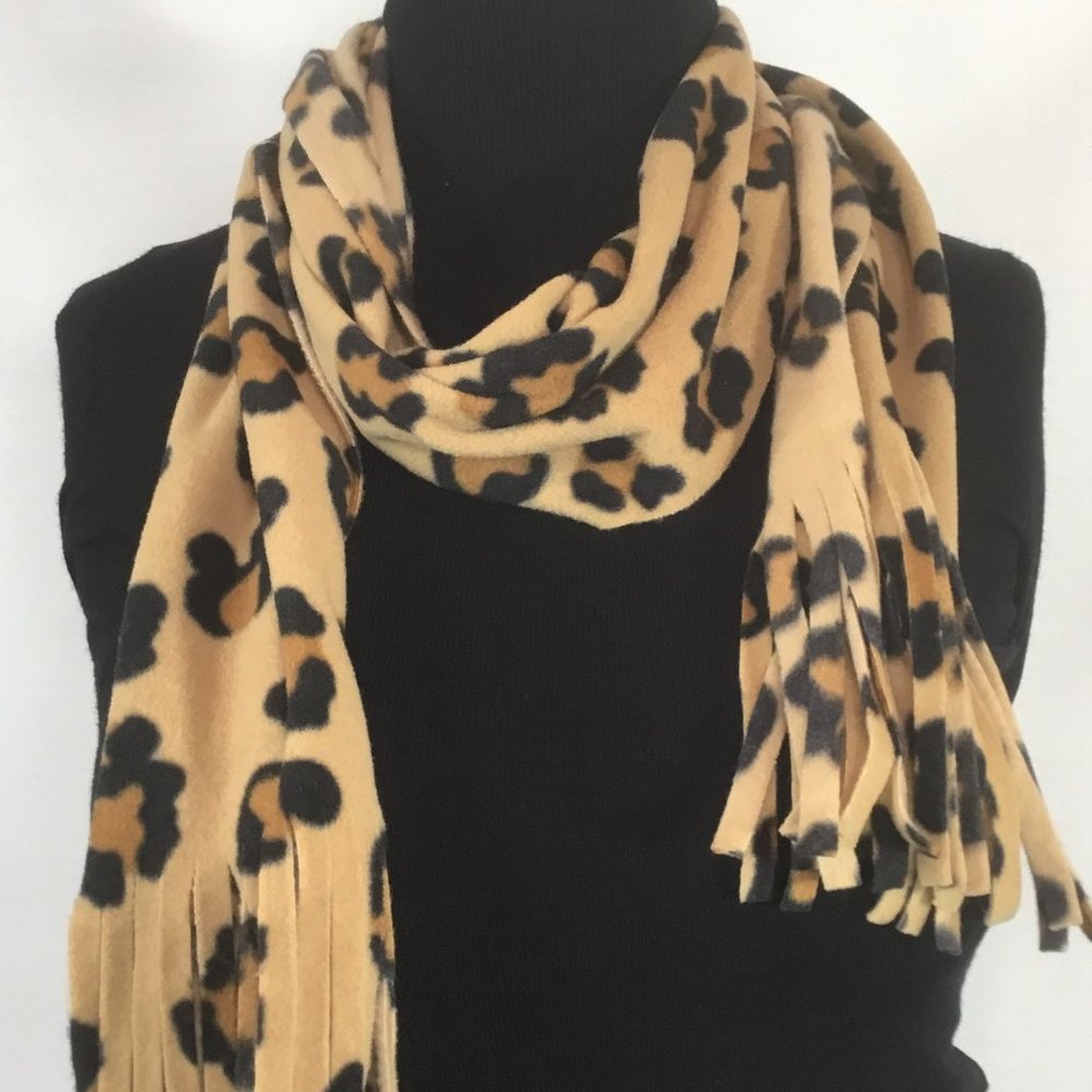 Fleece Leopard Scarf  (new).